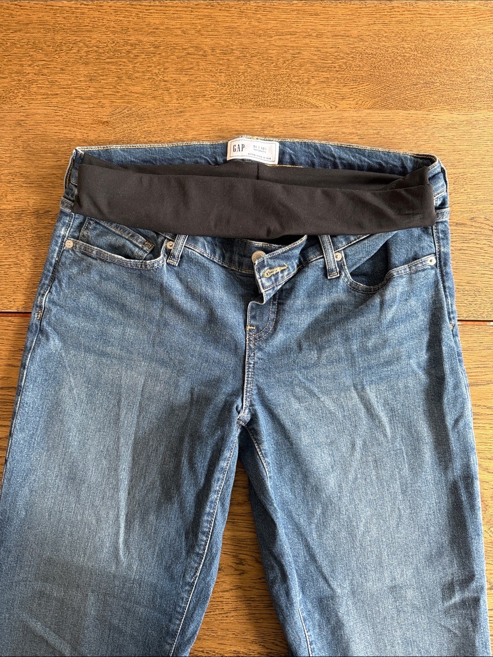 GAP Skinny Maternity Jeans 31 - 12L with Black Belly Cover- Like New